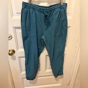 Athleta jogger pant